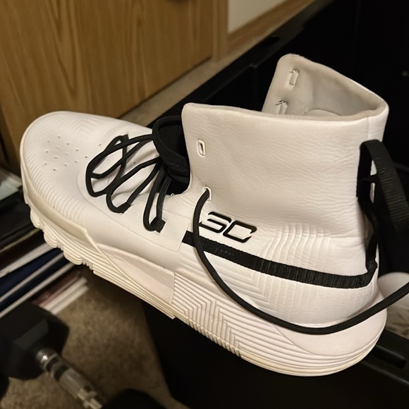 White under Armour, Stephen Curry high top shoes - Picture 2 of 6